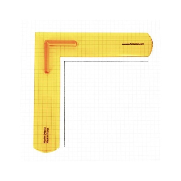 EKER : instrument de géométrie inventé par un professeur de maths.